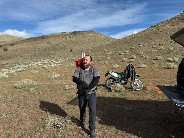 Approach on Spanish Benchmark with bike and truck staged on the hill